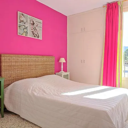 Apartment 2 Pieces, 4 Couchages, Balcon, Proche - - Fr-1-225-110